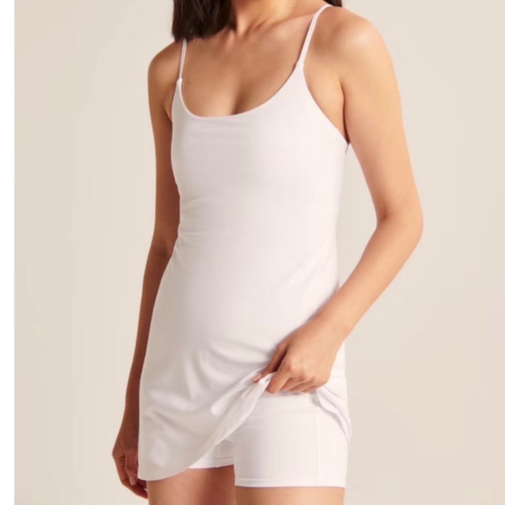 Abercrombie & Fitch White Traveler Mini Exercise Dress Built-In Shorts | XS